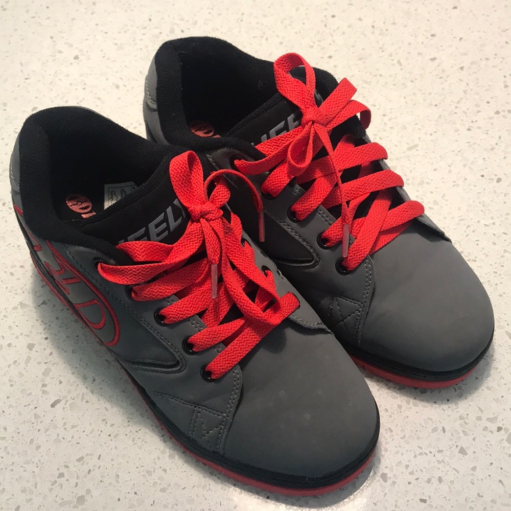 Youth size 6 Boy Heelys